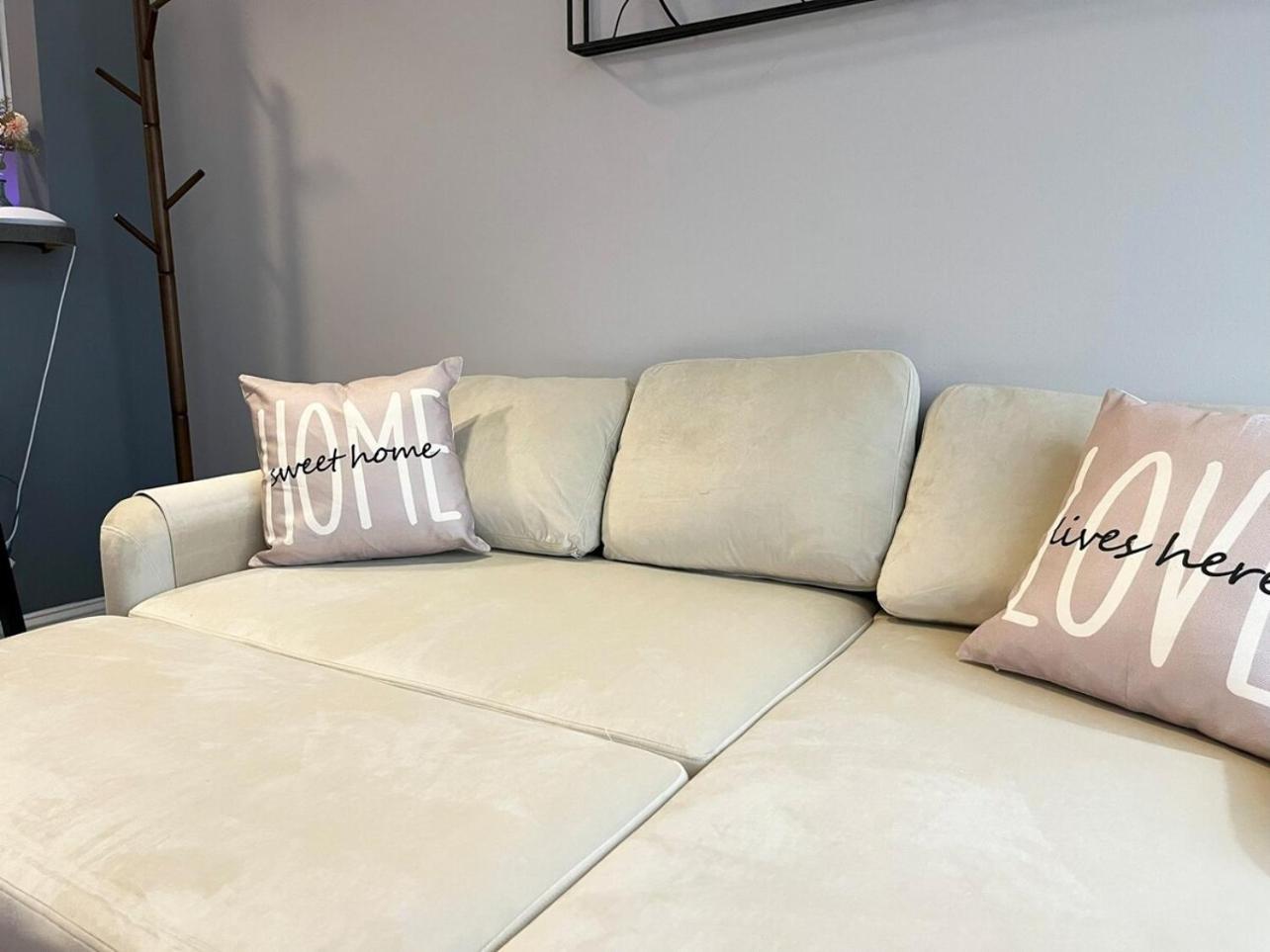 Local Modern Getaway - Ground Floor Apartment คลีฟแลนด์ ภายนอก รูปภาพ